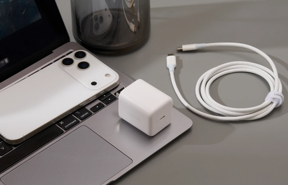 蘋果手機(jī)充電(dian)器(qi)選擇指南(nan):如何更好的(de)選擇iPhone手機(jī)充電(dian)器(qi) 蘋果手機(jī)充電(dian)器(qi)選擇指南(nan):如何更好的(de)選擇iPhone手機(jī)充電(dian)器(qi)